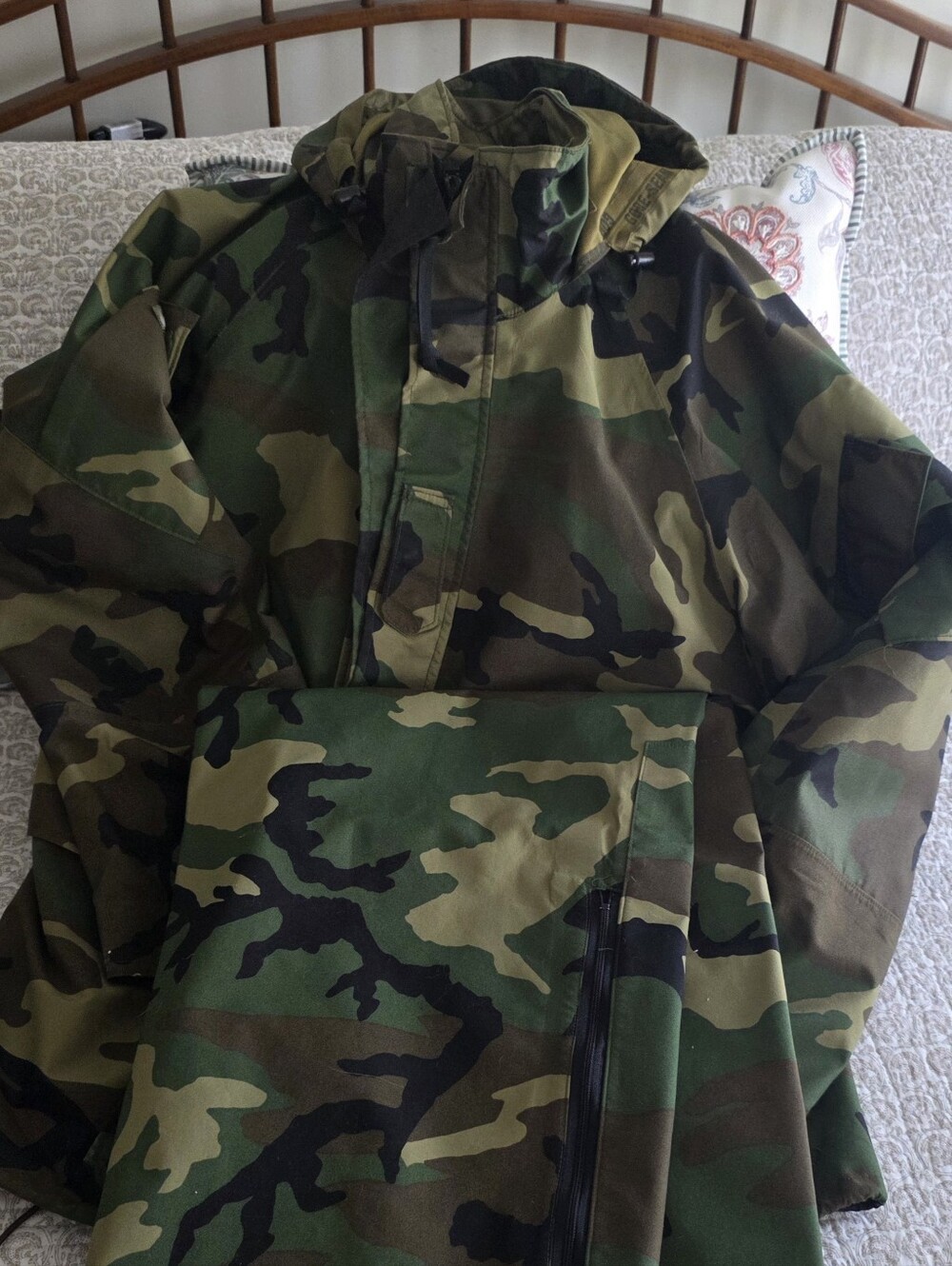 Large - Woodland - ECWS - Gortex Jacket & Pants.